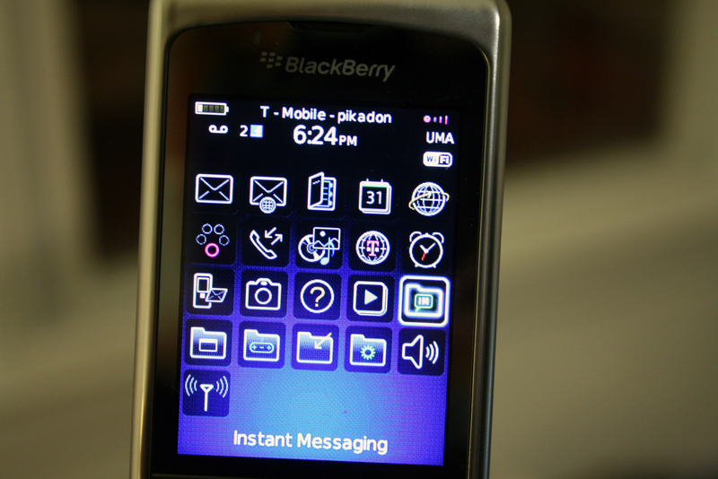 Illustration for article titled BlackBerry Pearl Flip Review